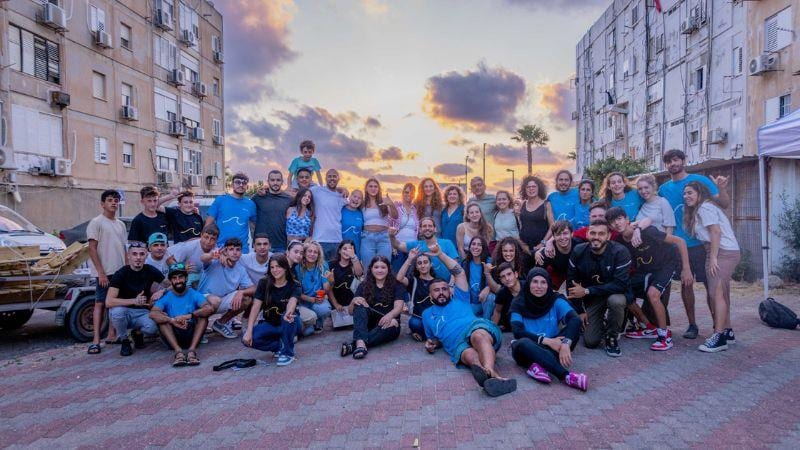 מרגש: מאות בני נוער מקריית ים עלו בחזרה על הגל