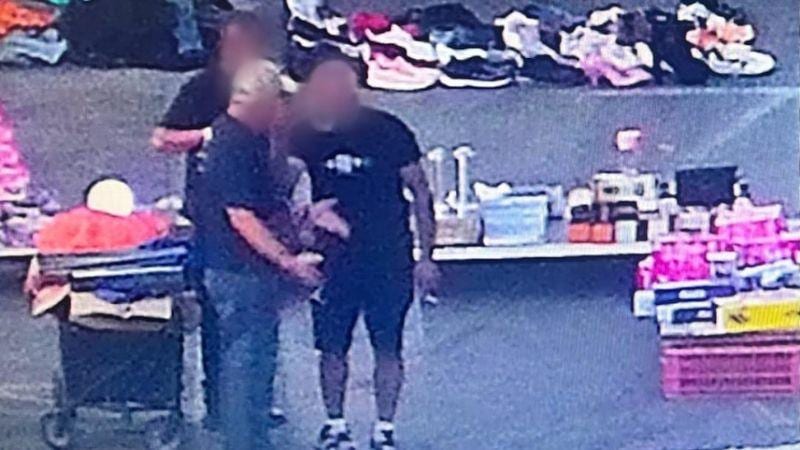 קרוב למיליון שקלים: נתפס חשוד בסחיטת בעלי דוכנים בשוק הפשפשים