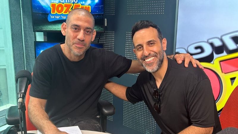 אורח מיוחד בקטן ב-2: הזמר והיוצר דודו אהרון