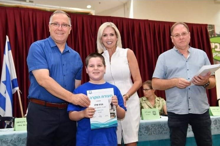 טרגדיה בקריית ביאליק: בשעה זו מובאים למנוחות גבע שלו בן ה-10 ודודתו עינת בן דב