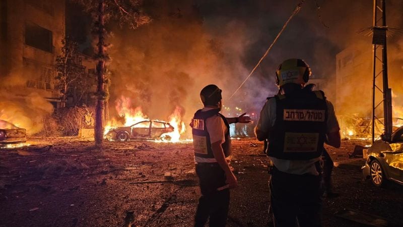 פגיעה ישירה בחיפה: "היינו במקלט ופתאום נשמע בום רציני והאור כבה"